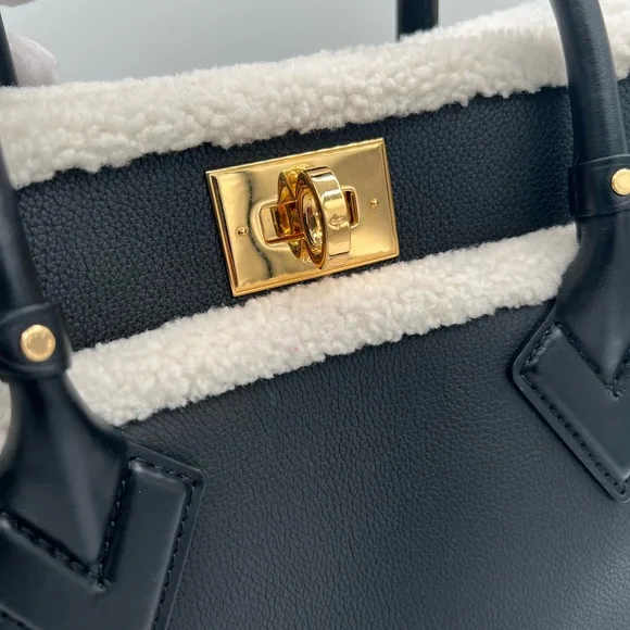 LOUIS VUITTON Rare Grained Calfskin Shearling On My Side MM Black🔥😍❤️ - Picture 13 of 13